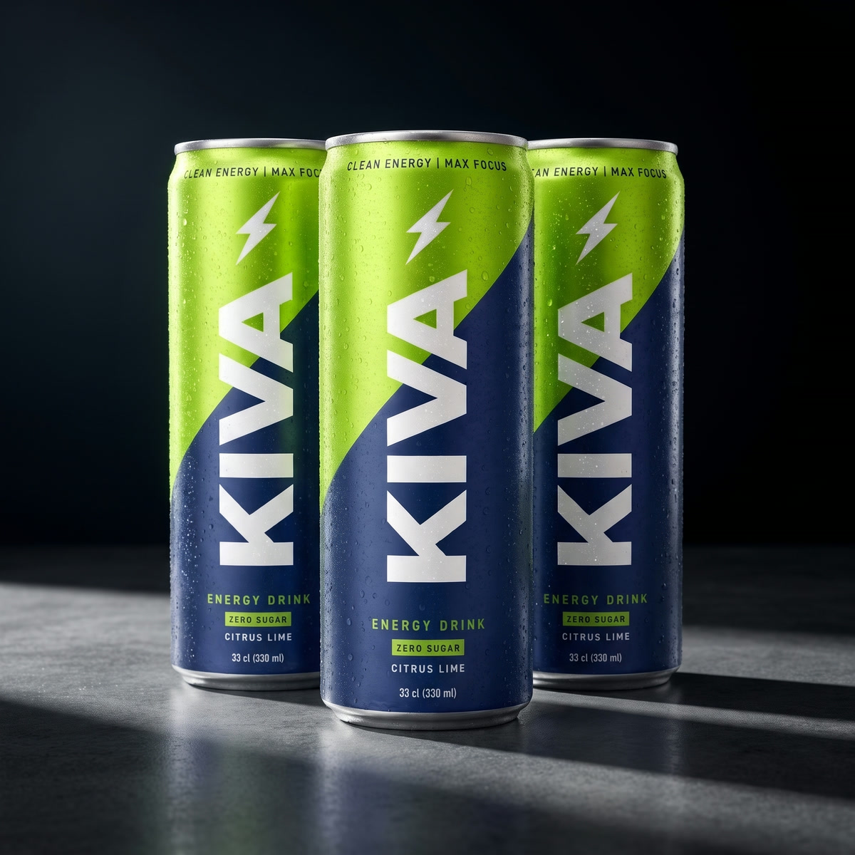 Kiva — trois canettes sur fond noir